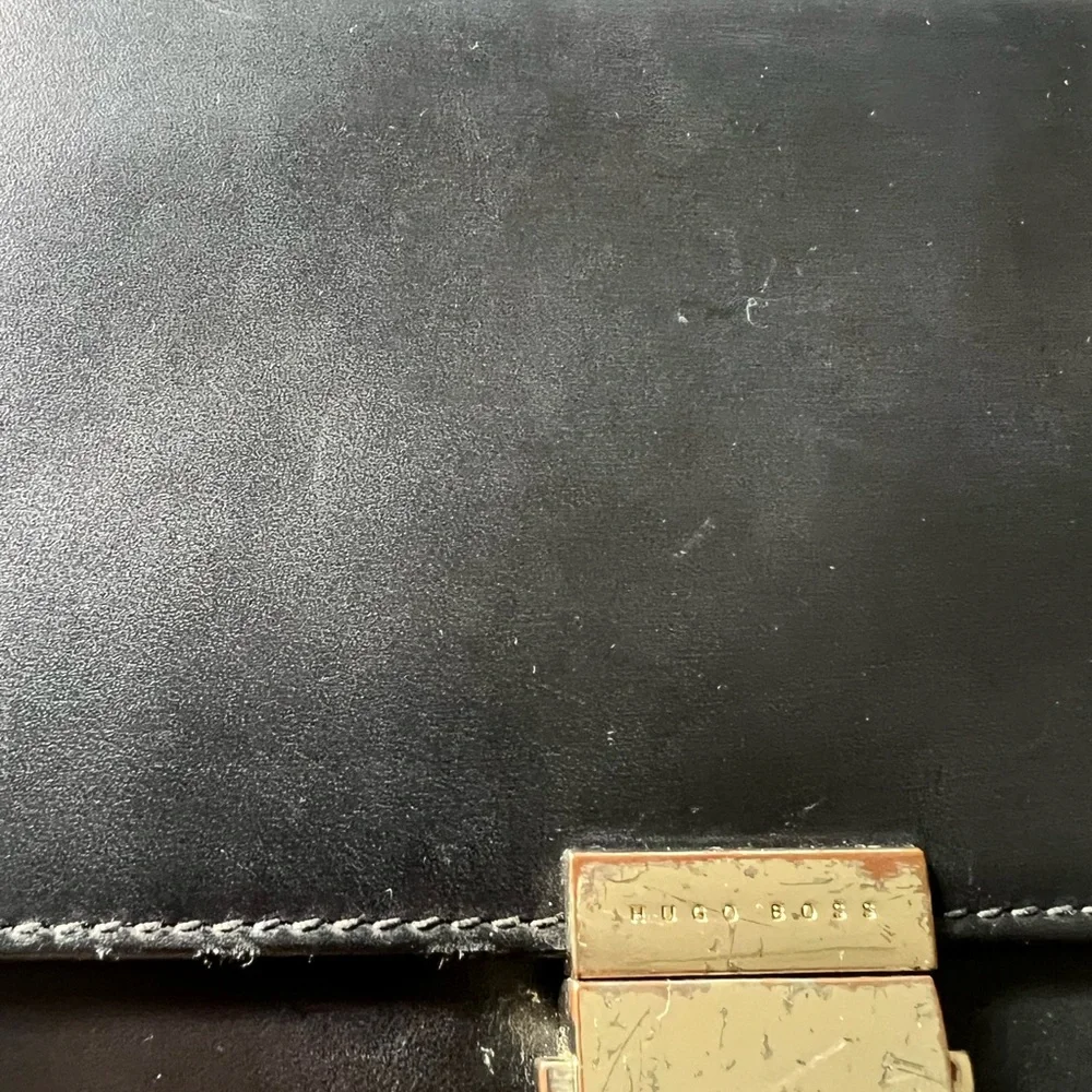 Hugo Boss Black Leather Clutch Wallet on Chain - Picture 5 of 10